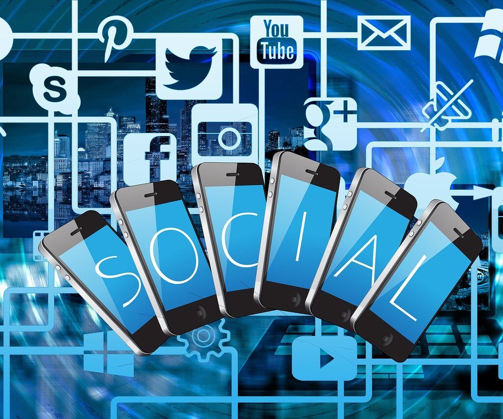 social media hotel management